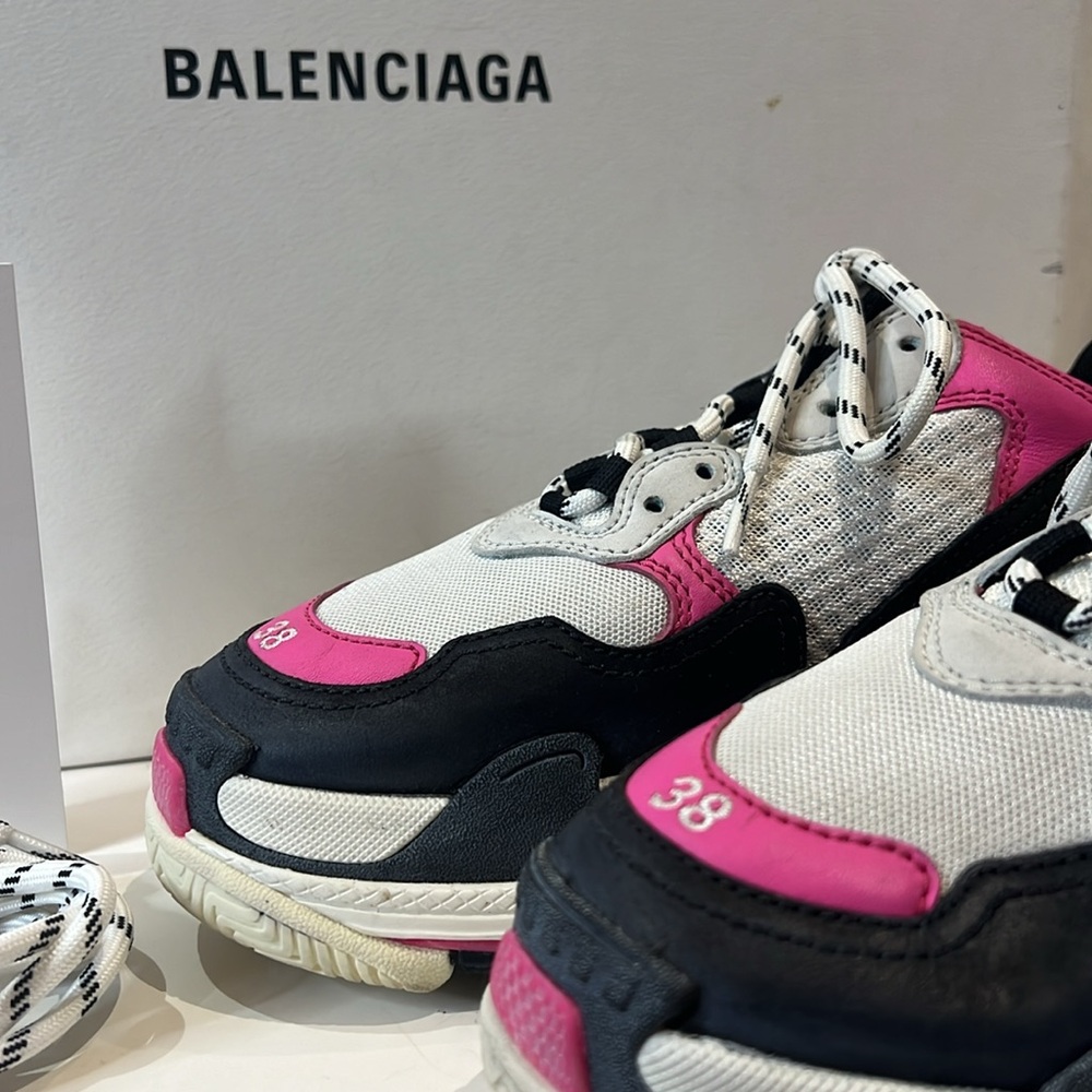 Balenciaga triple S sneaker pink distress style size 38 new in box - Picture 2 of 8